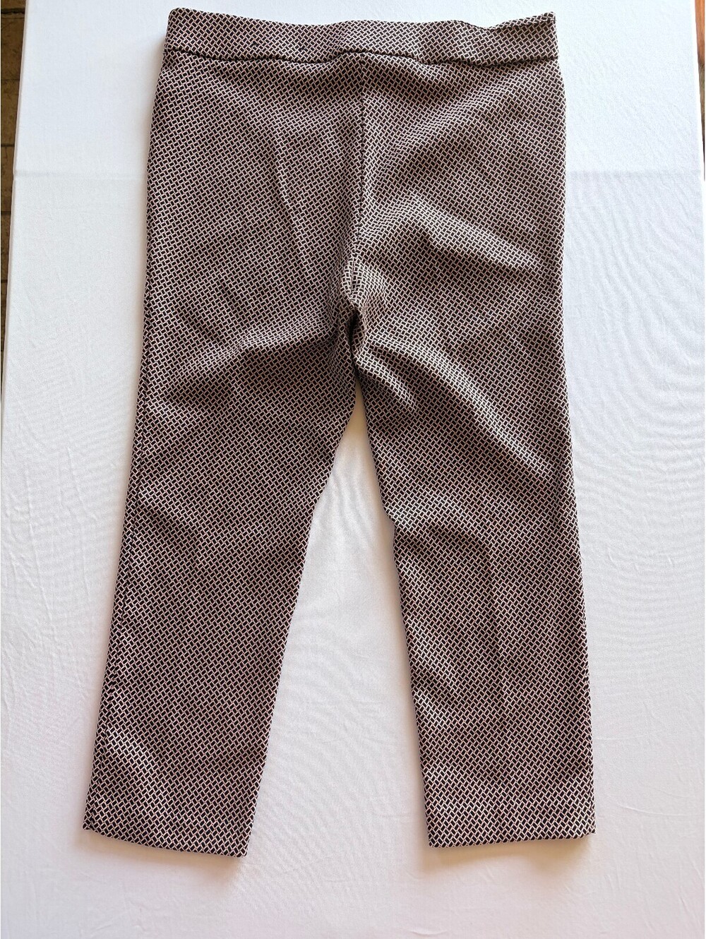 Rafaella Comfort Women’s Pull-On Ankle Pants Size 14P Black Geometric Petite